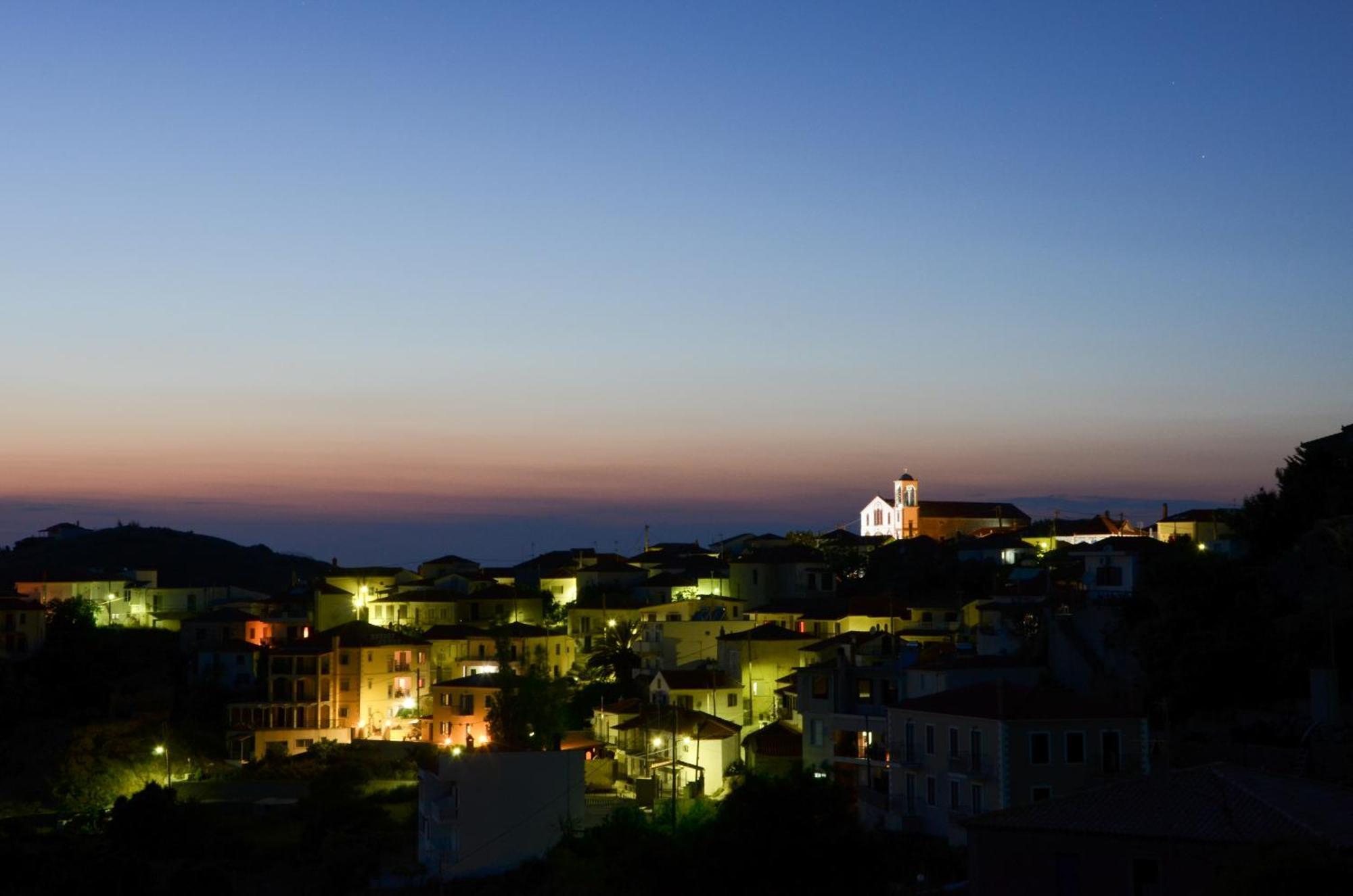 Hotel Dina - Ξενοδοχείο Ντινα Plati  Extérieur photo