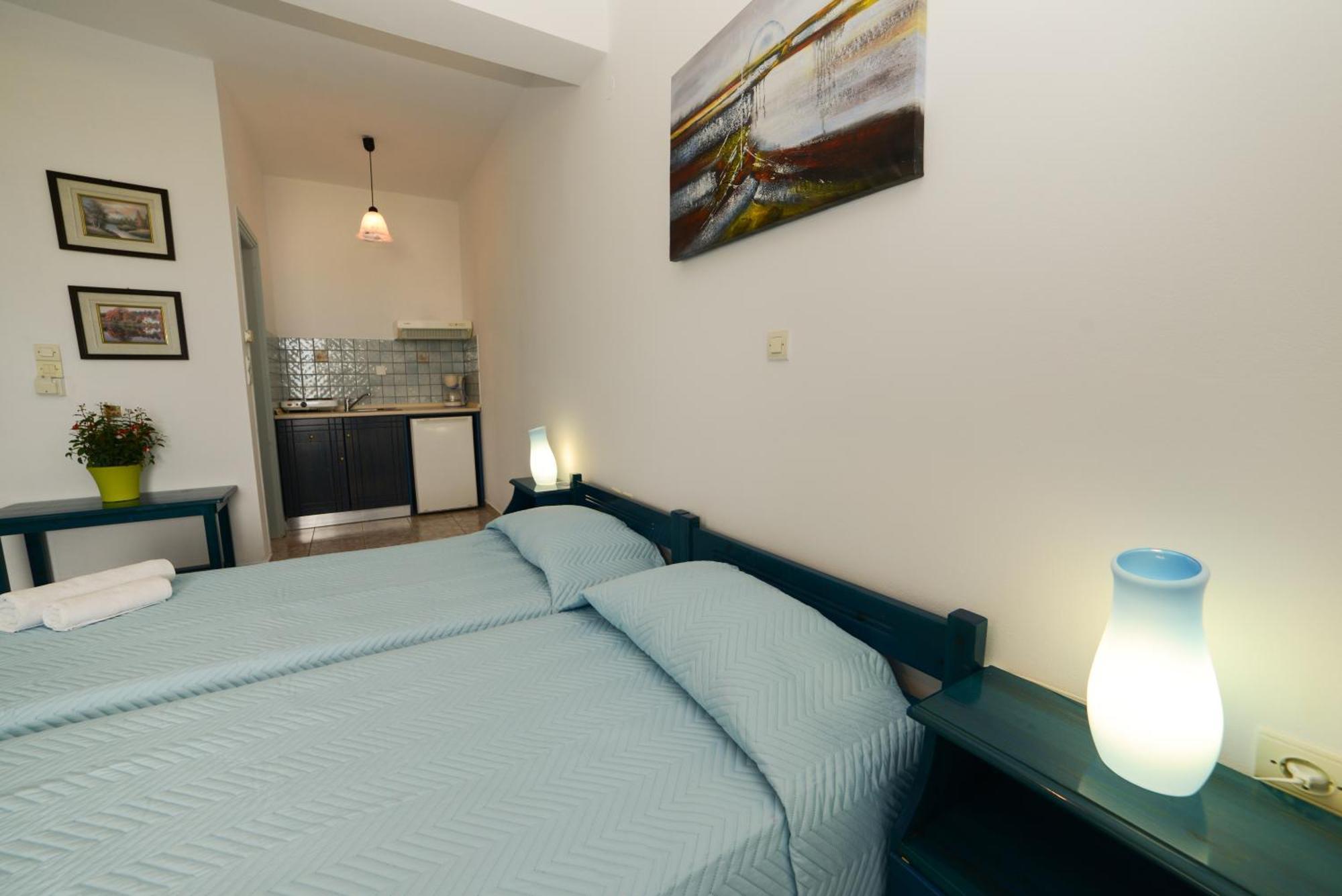 Hotel Dina - Ξενοδοχείο Ντινα Plati  Chambre photo